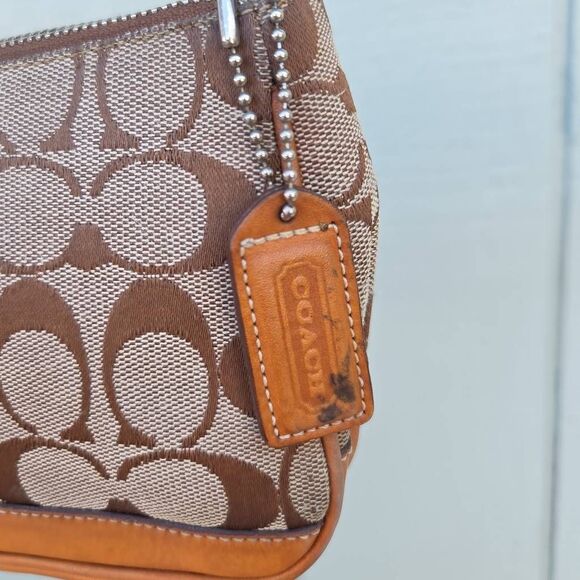 Coach Y2K - Picture 6 of 10